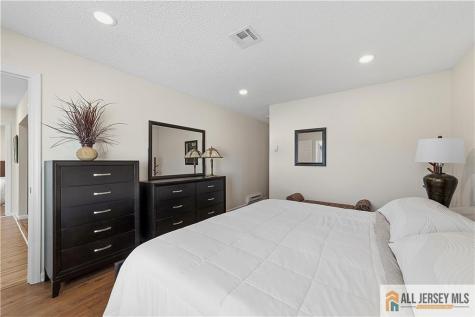 297 Yardley Drive Monroe NJ 08831