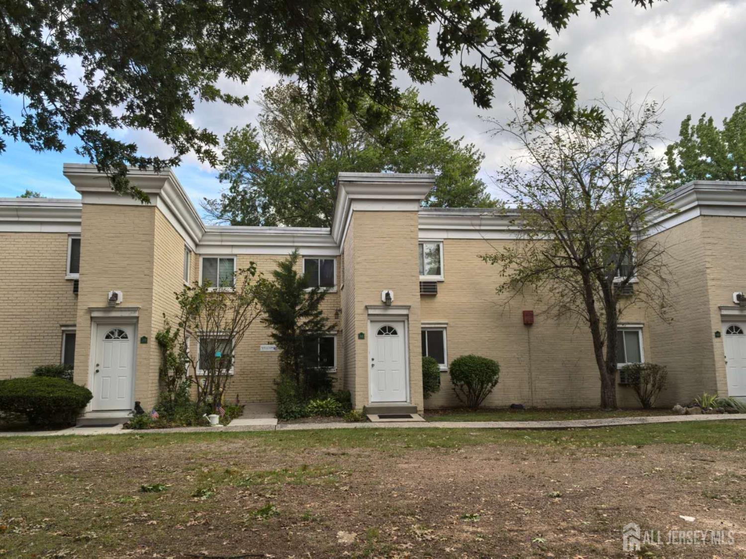 22 Lake Avenue East Brunswick NJ 08816
