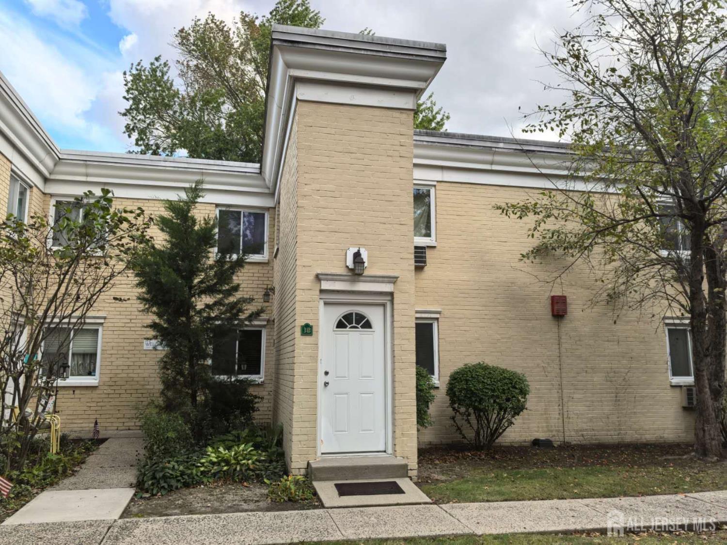 22 Lake Avenue East Brunswick NJ 08816