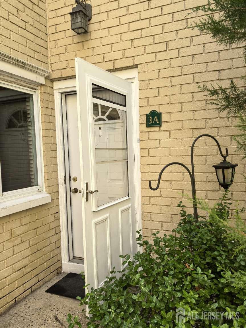 22 Lake Avenue East Brunswick NJ 08816