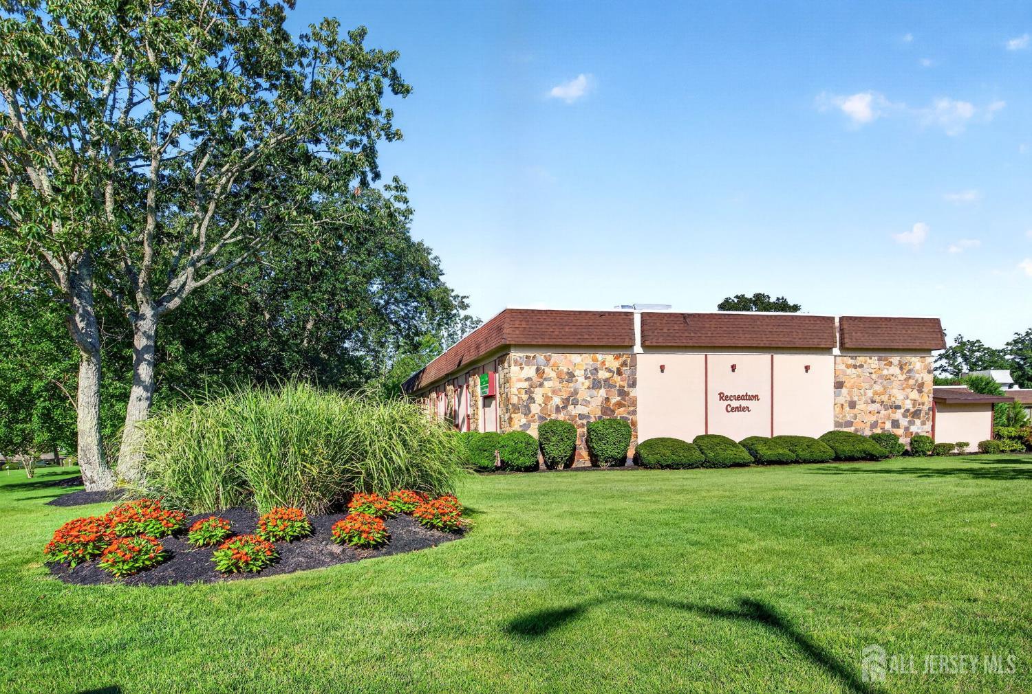 976 Aberdeen Drive Lakewood NJ 08701