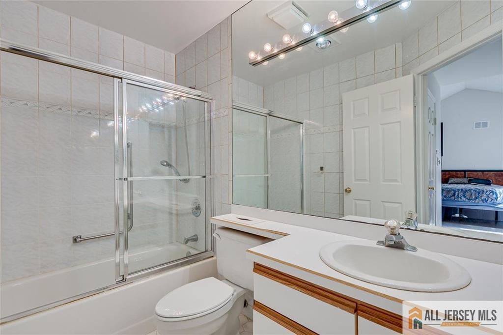 64 Winthrop Road Monroe NJ 08831