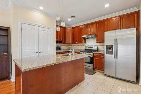 32 Cinder Road Edison NJ 08820