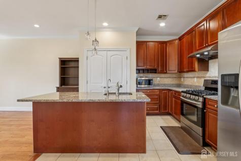 32 Cinder Road Edison NJ 08820