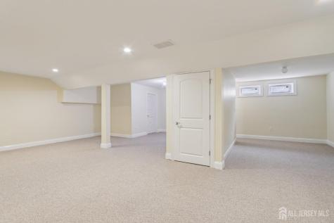 32 Cinder Road Edison NJ 08820