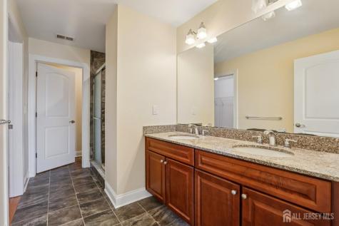 32 Cinder Road Edison NJ 08820