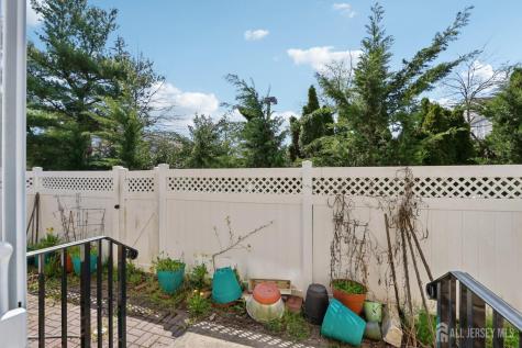 32 Cinder Road Edison NJ 08820