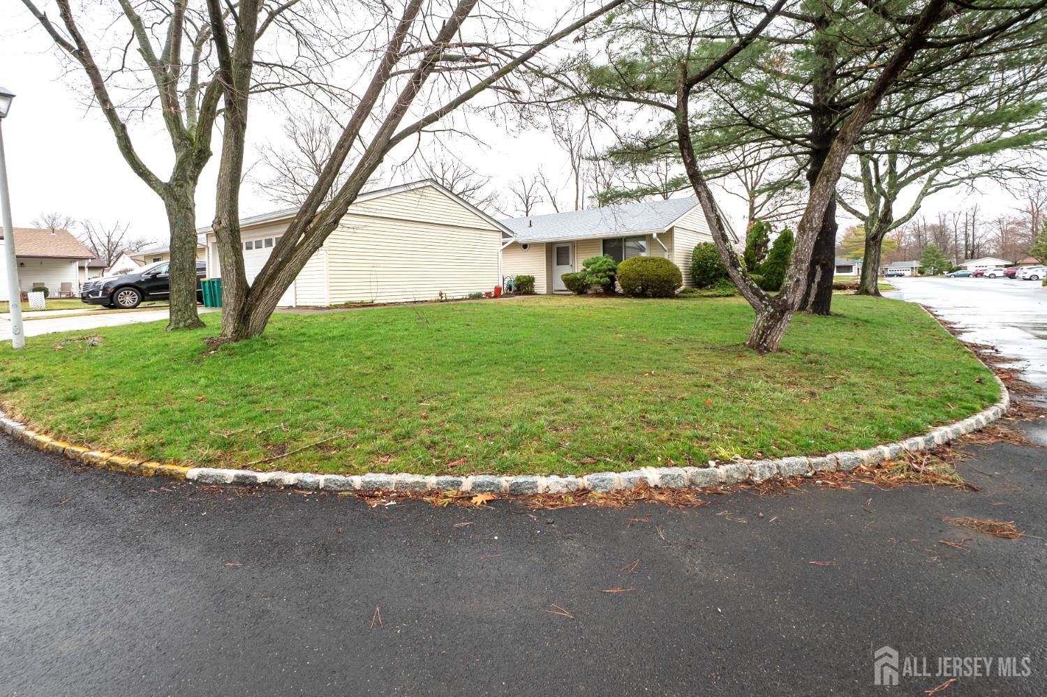 264-B Crosse Drive Monroe NJ 08831