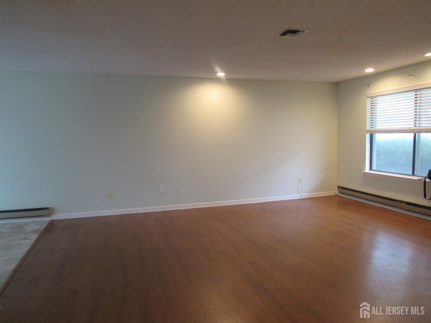 264-B Crosse Drive Monroe NJ 08831