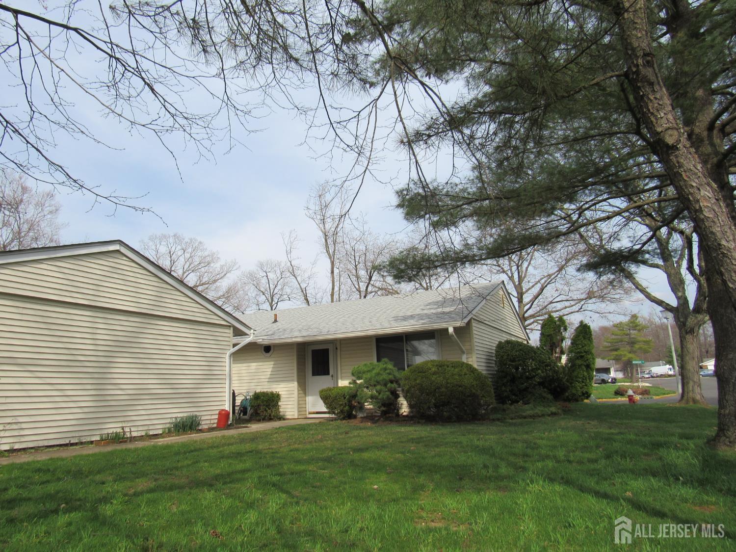 264-B Crosse Drive Monroe NJ 08831