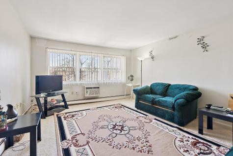 24 Woodedge Avenue Edison NJ 08817