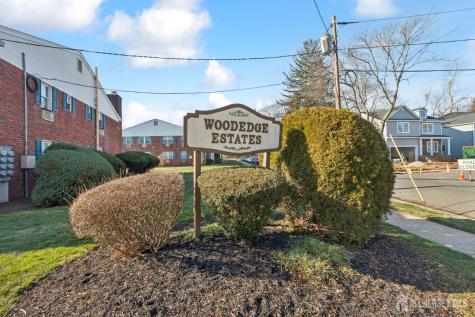 24 Woodedge Avenue Edison NJ 08817