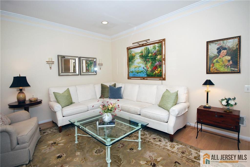 654 Bluebird Drive Monroe NJ 08831