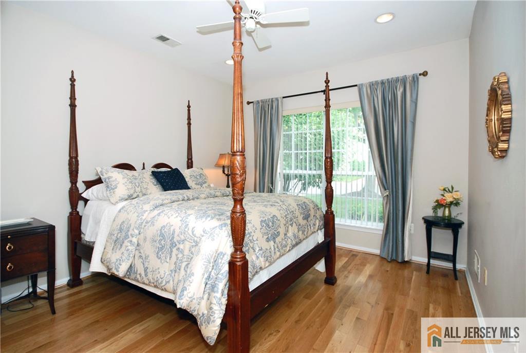 654 Bluebird Drive Monroe NJ 08831