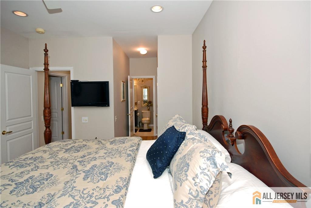 654 Bluebird Drive Monroe NJ 08831