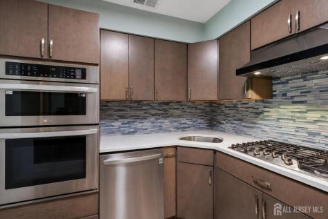 811 Waterford Drive Edison NJ 08817