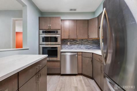 811 Waterford Drive Edison NJ 08817