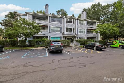 1702 Tanglewood Court Helmetta NJ 08828