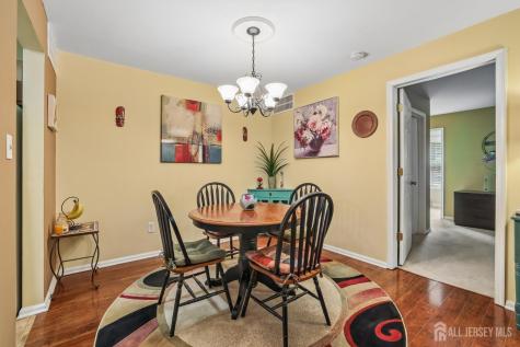 1702 Tanglewood Court Helmetta NJ 08828