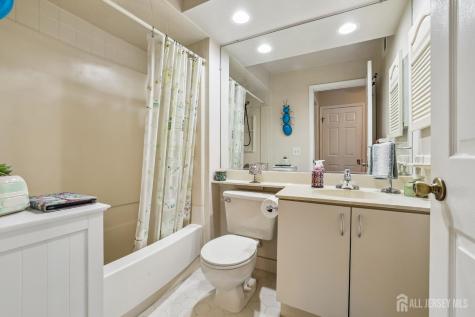 1702 Tanglewood Court Helmetta NJ 08828