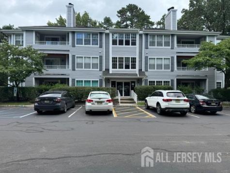 1702 Tanglewood Court Helmetta NJ 08828