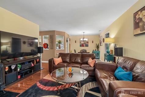 1702 Tanglewood Court Helmetta NJ 08828