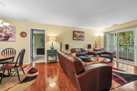 1702 Tanglewood Court Helmetta NJ 08828