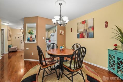1702 Tanglewood Court Helmetta NJ 08828