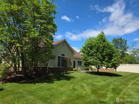 47 Hedge Row Road Plainsboro NJ 08540