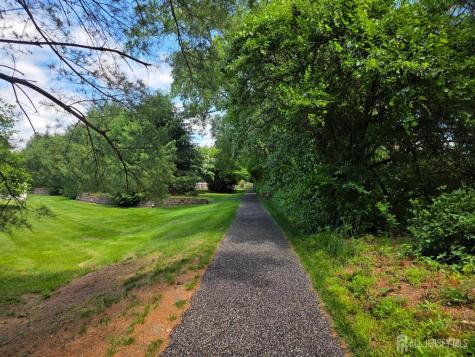 47 Hedge Row Road Plainsboro NJ 08540