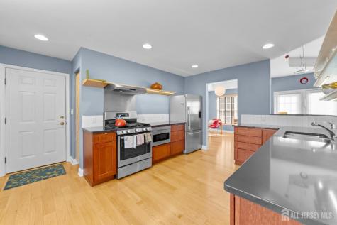 47 Hedge Row Road Plainsboro NJ 08540