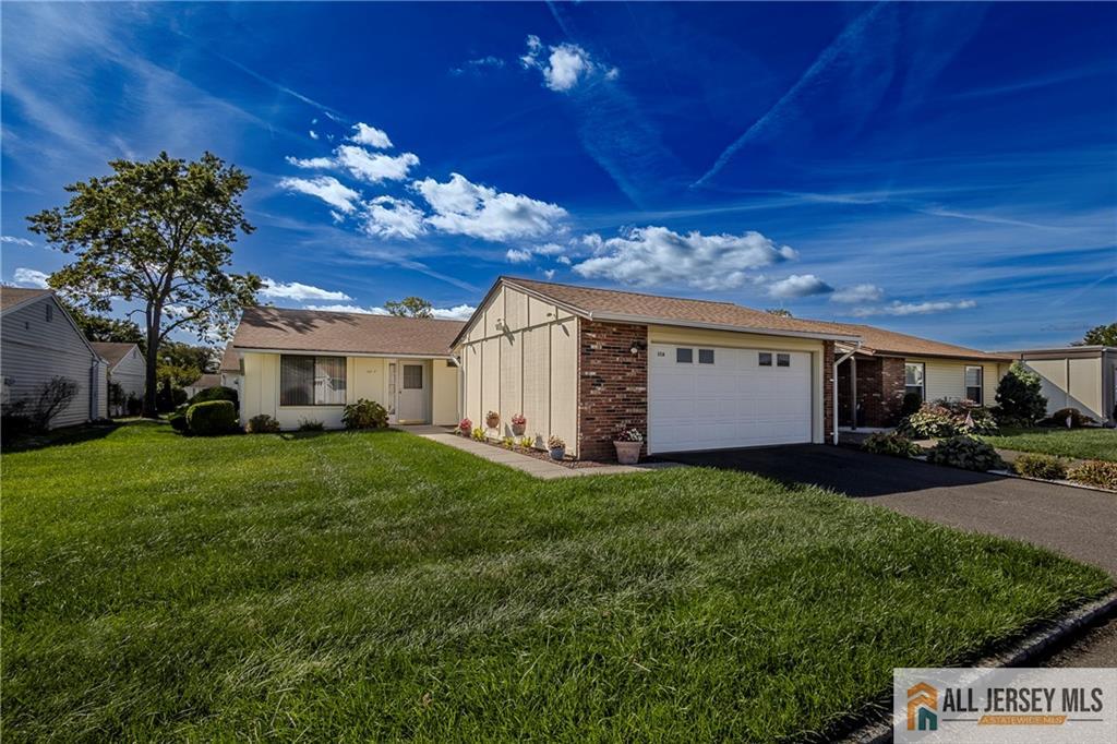 30 Larch Plaza Monroe NJ 08831