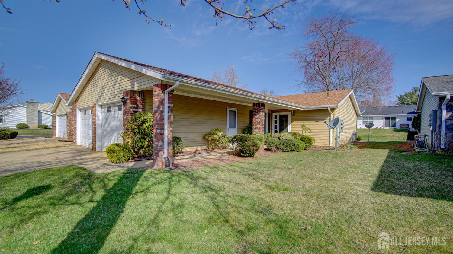 370-B Duranta Plaza Monroe NJ 08831