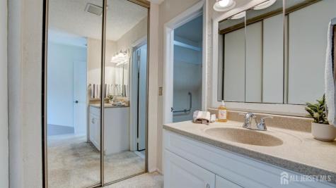 370-B Duranta Plaza Monroe NJ 08831