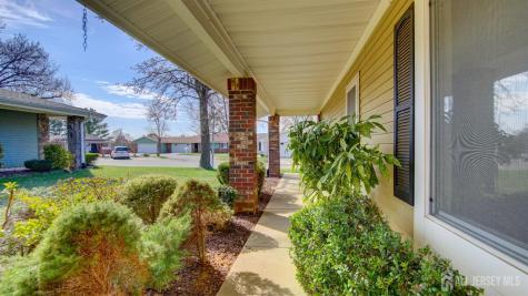 370-B Duranta Plaza Monroe NJ 08831