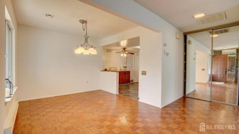 370-B Duranta Plaza Monroe NJ 08831