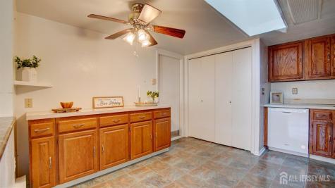 370-B Duranta Plaza Monroe NJ 08831