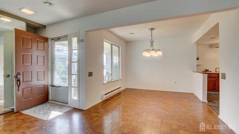 370-B Duranta Plaza Monroe NJ 08831