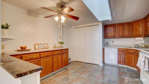 370-B Duranta Plaza Monroe NJ 08831