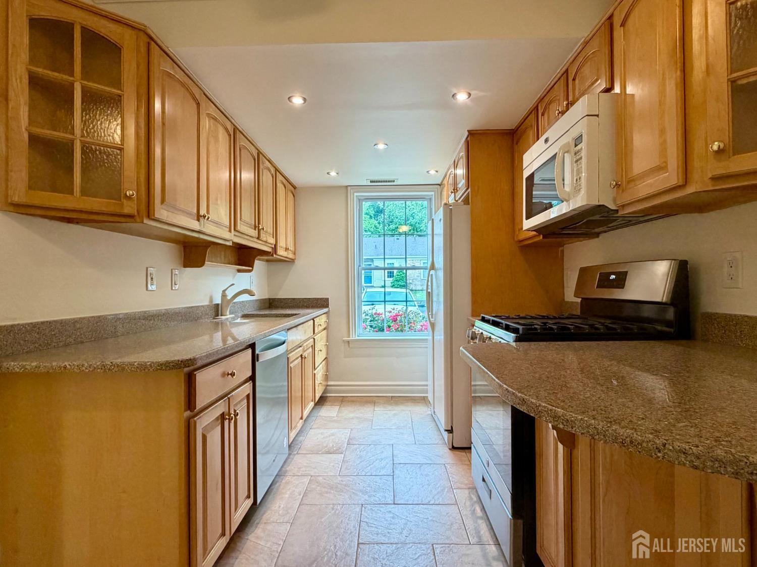 169 Devon Court Old Bridge NJ 08857