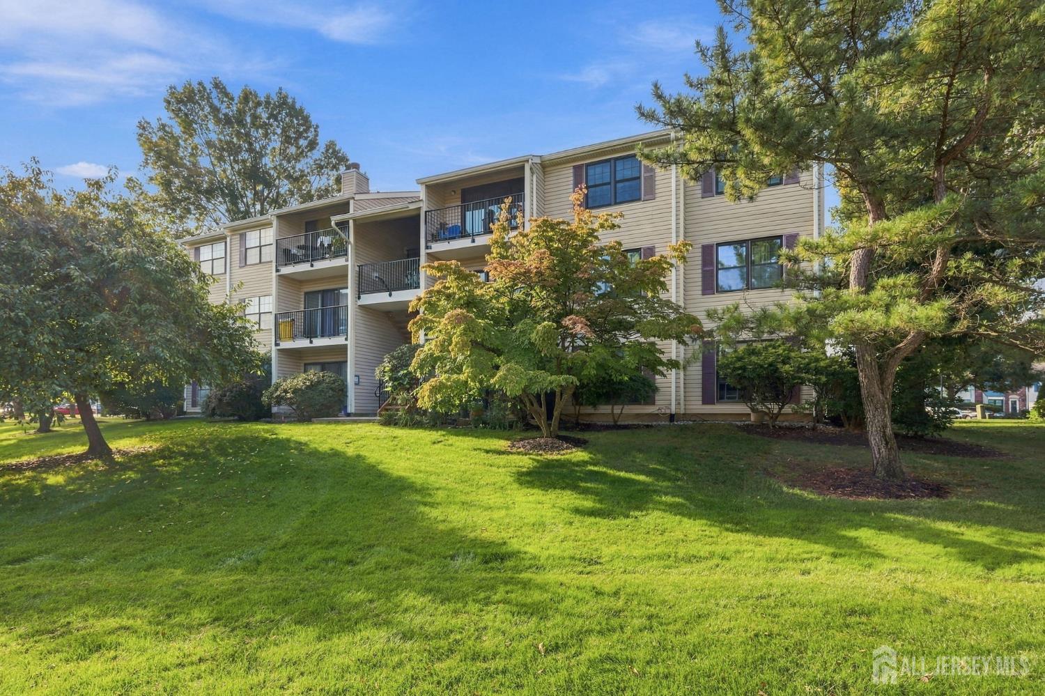 401 Danbury Lane East Brunswick NJ 08816