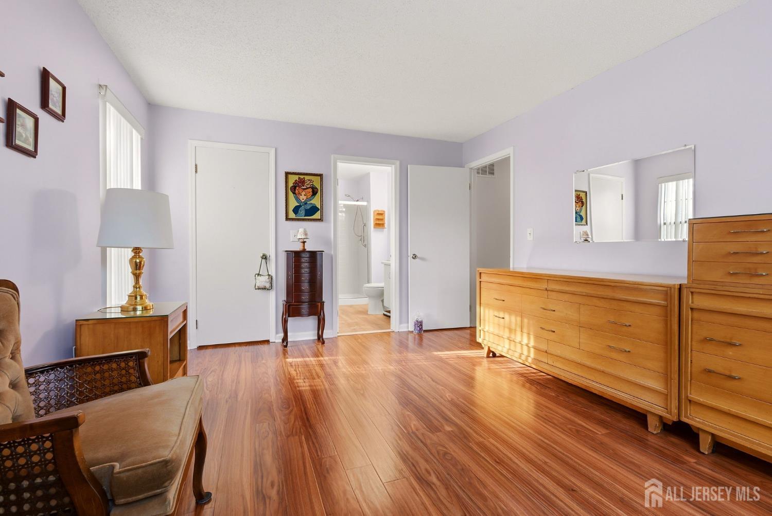 401 Danbury Lane East Brunswick NJ 08816