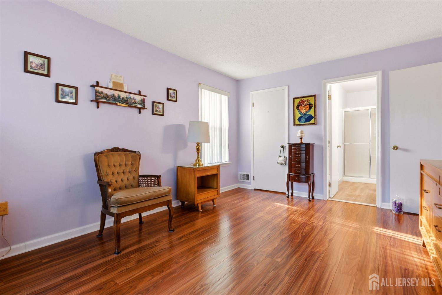 401 Danbury Lane East Brunswick NJ 08816