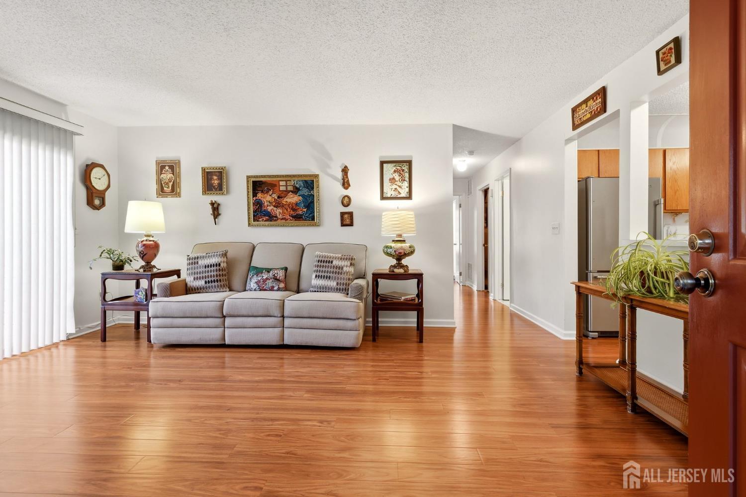 401 Danbury Lane East Brunswick NJ 08816