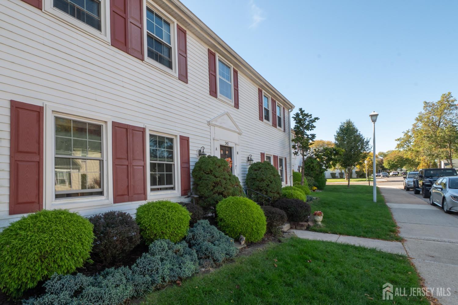 242 Marblehead Lane Monroe NJ 08831