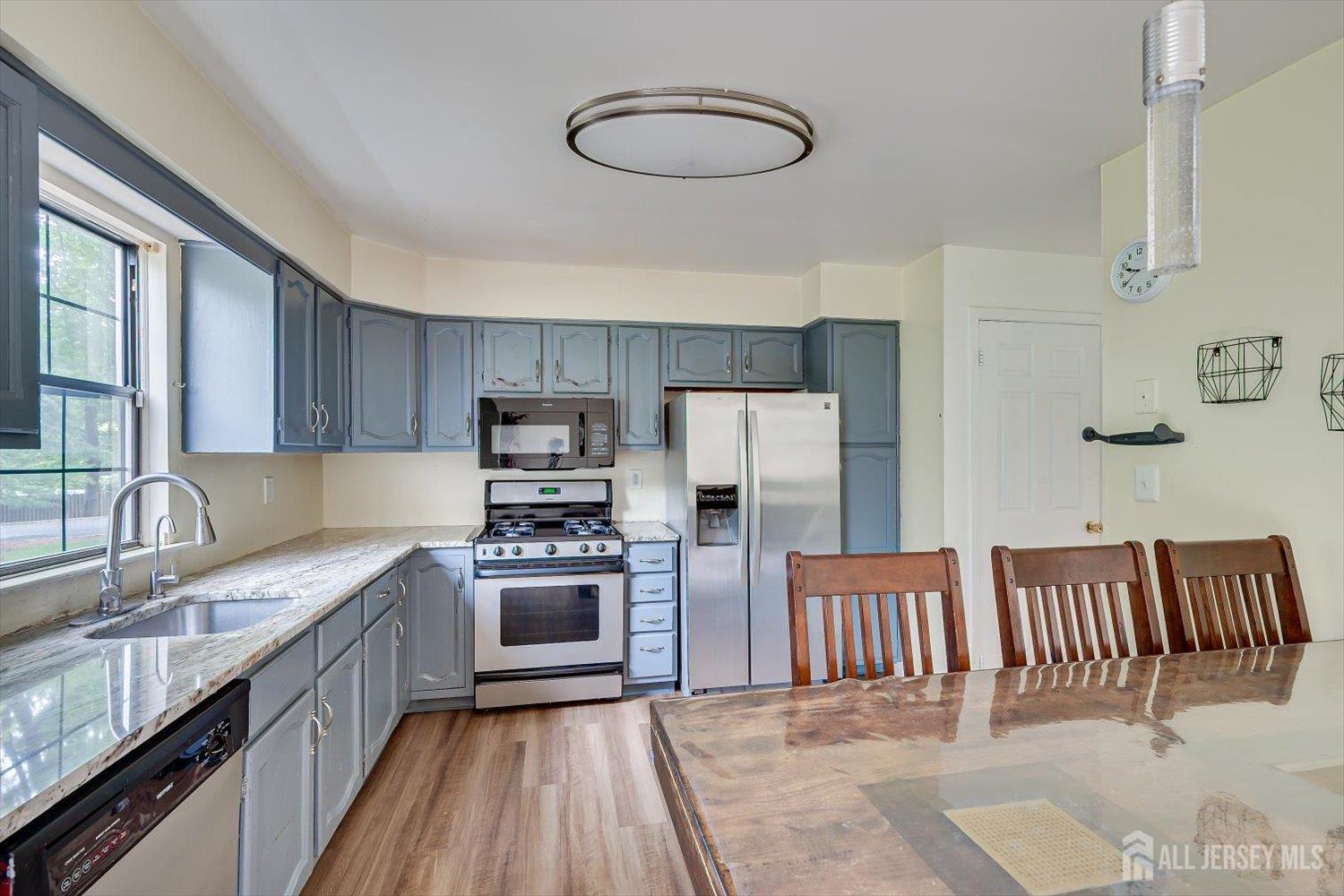 503 Timber Oaks Road Edison NJ 08820