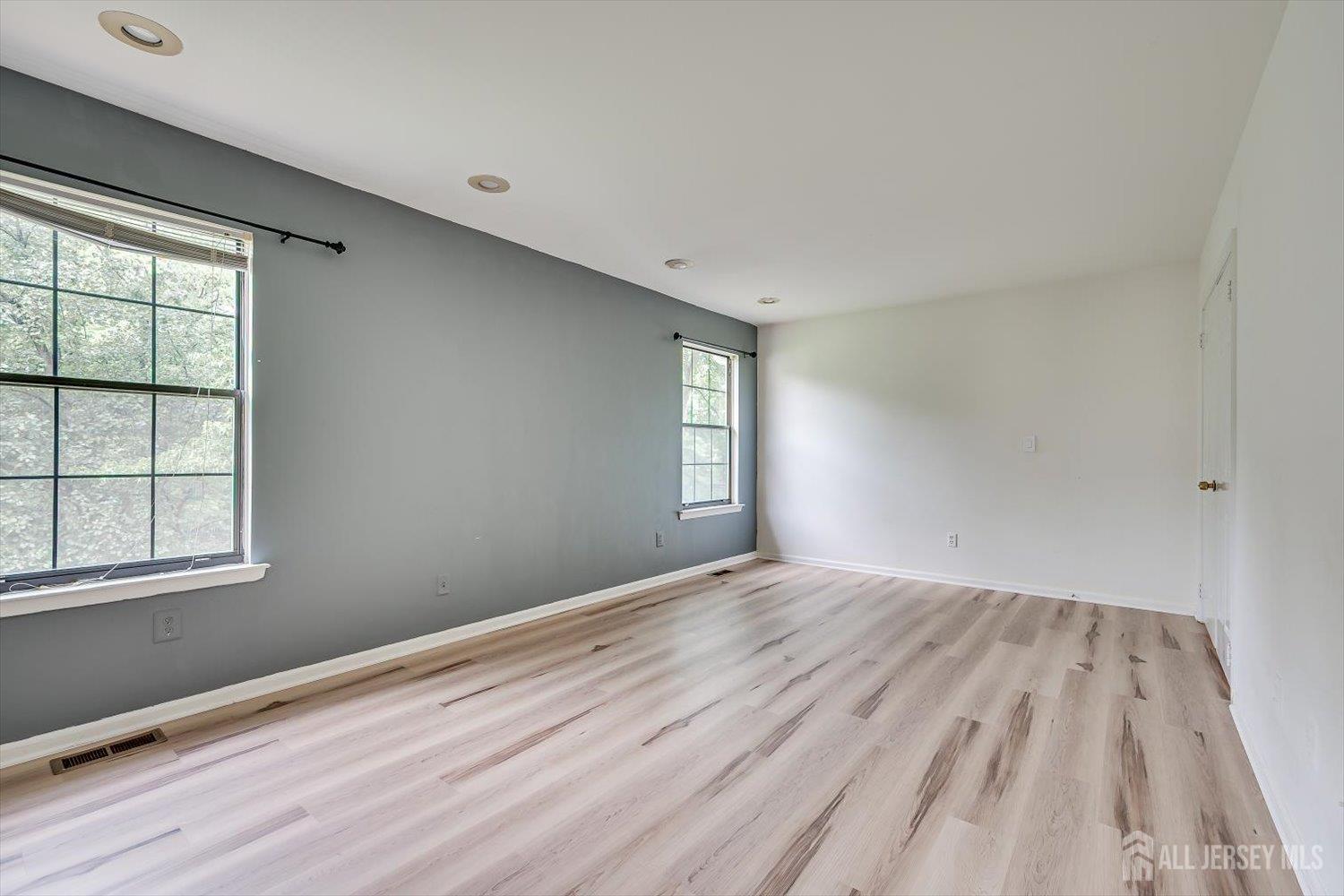 503 Timber Oaks Road Edison NJ 08820