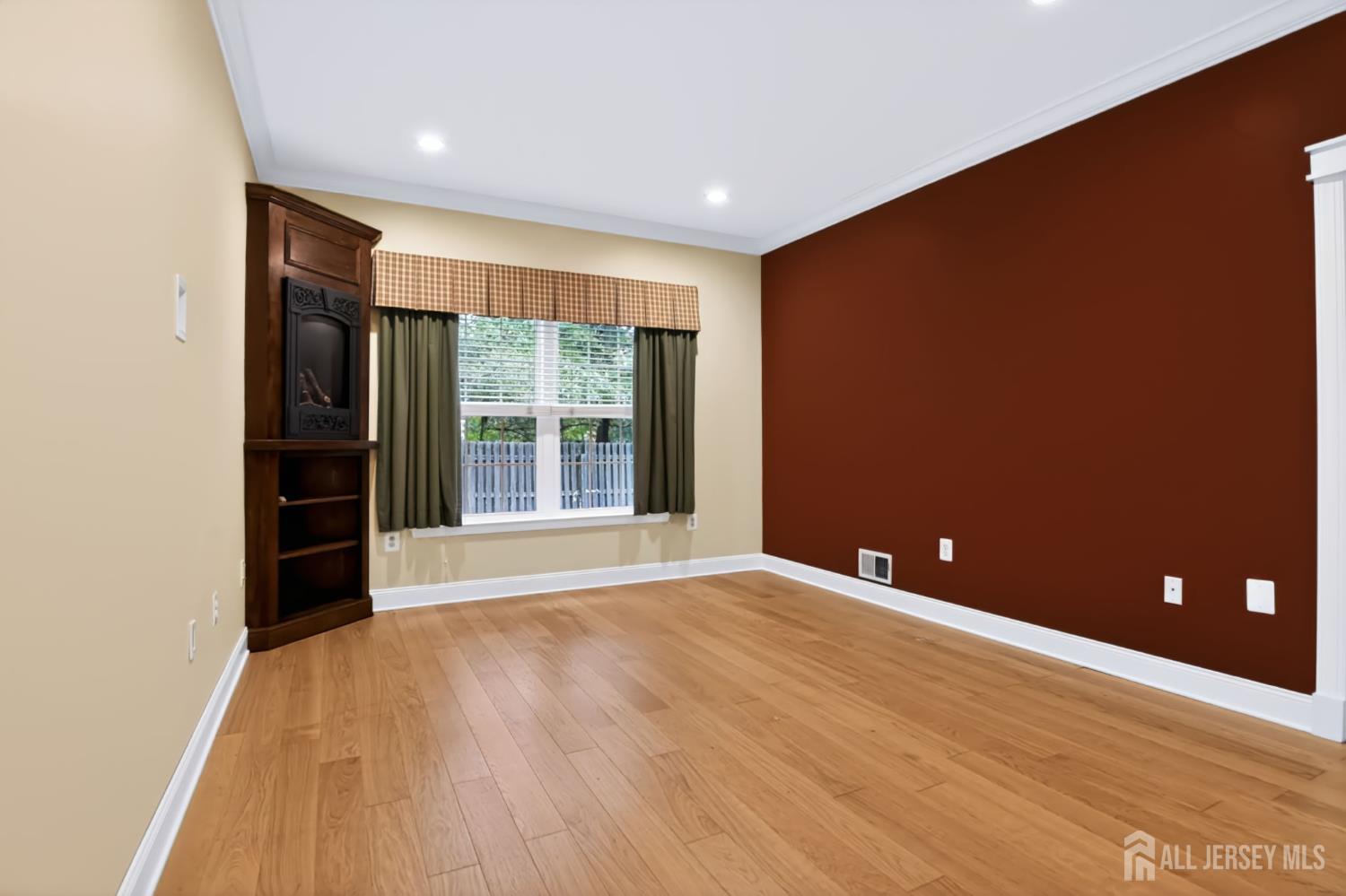 8 George W Helme Drive Helmetta NJ 08828