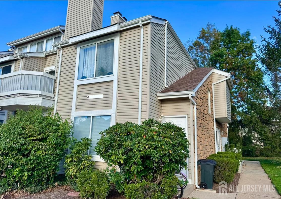 29 Farnham Square Parlin NJ 08859