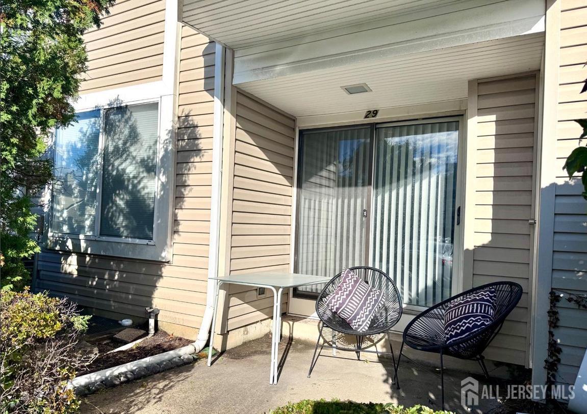 29 Farnham Square Parlin NJ 08859